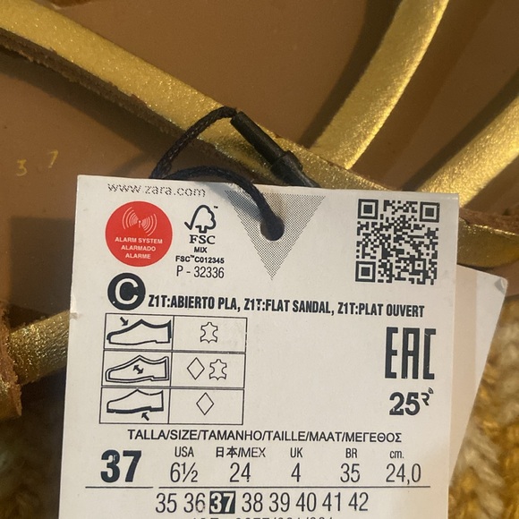 ZARA TRAFALUC Gold Leather Gladiator Sandals - Picture 4 of 8